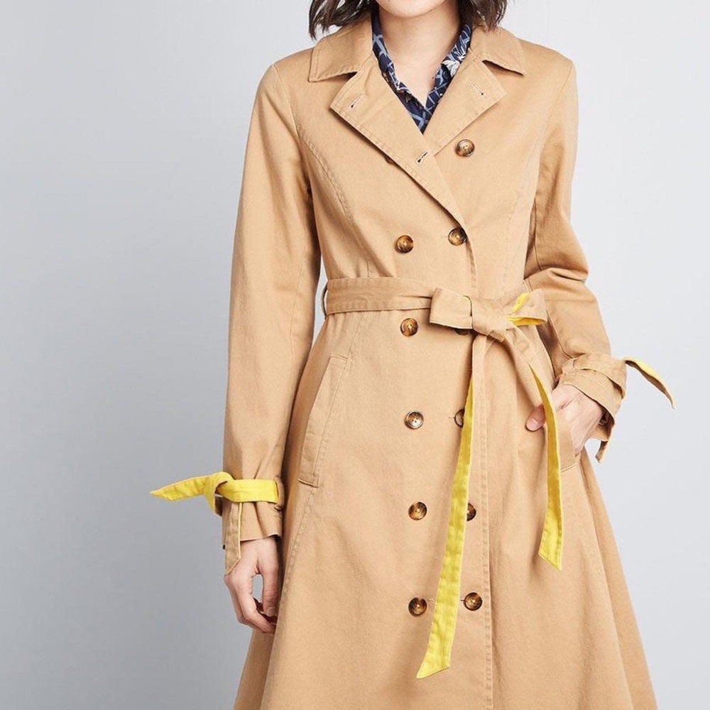 ModCloth - Classic Khaki Belted Trench Coat w/ Yellow Accents, L - NWOT